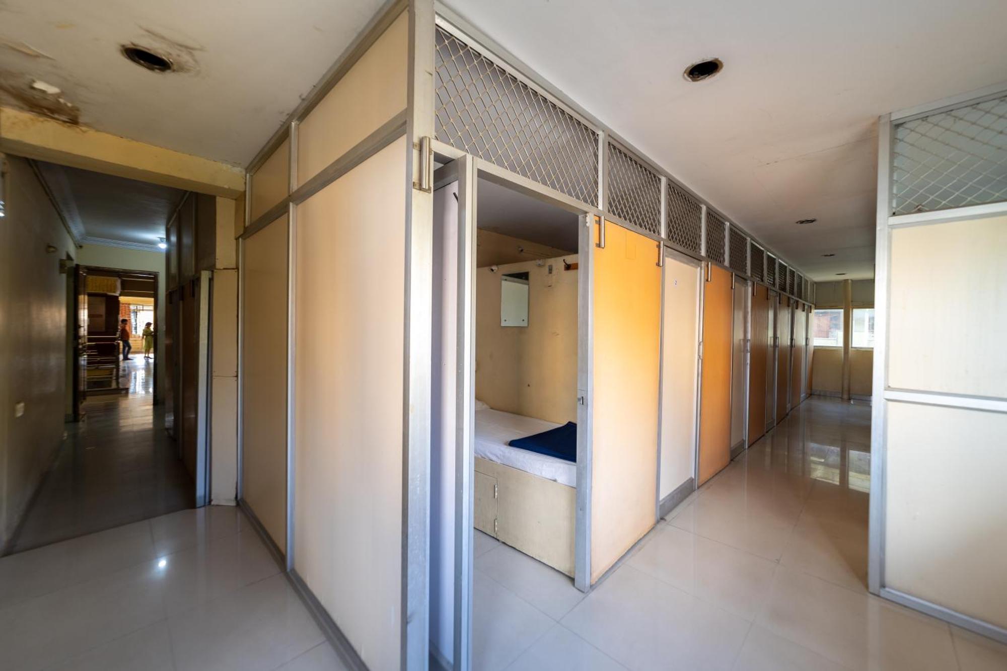 Hotel Surya Residency Majestic Бангалор Екстериор снимка
