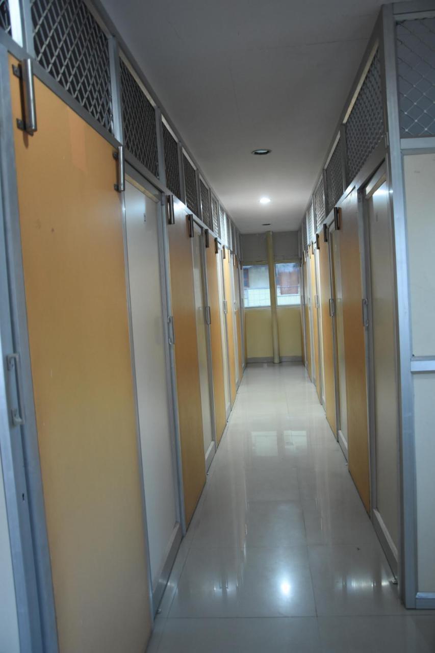 Hotel Surya Residency Majestic Бангалор Екстериор снимка